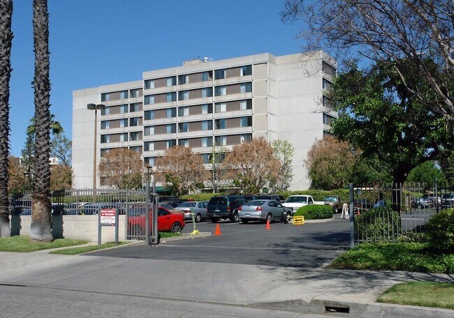 Building Photo - 14650 Sherman Way