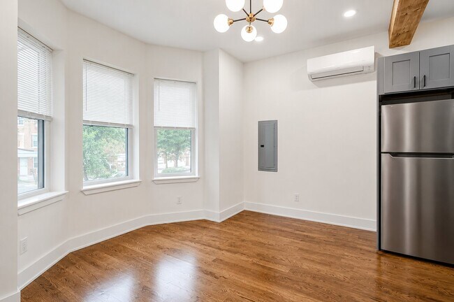 Foto del edificio - 4219 W Girard Ave