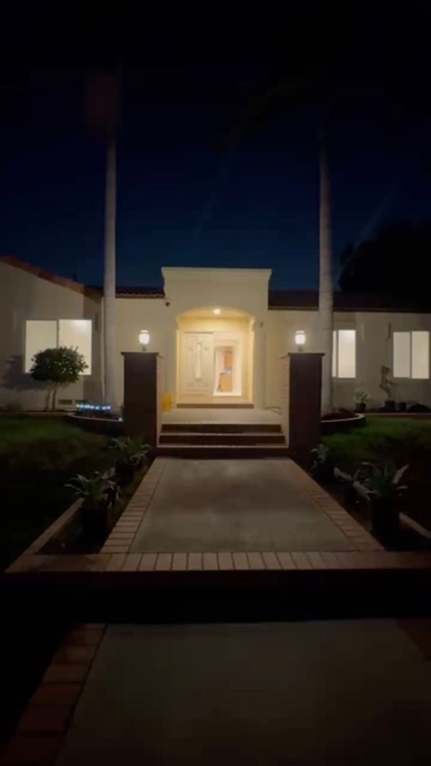 Foto del edificio - Large 5 Bedroom 4 bathroom Home