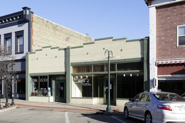 Building Photo - 135 E Main Ave