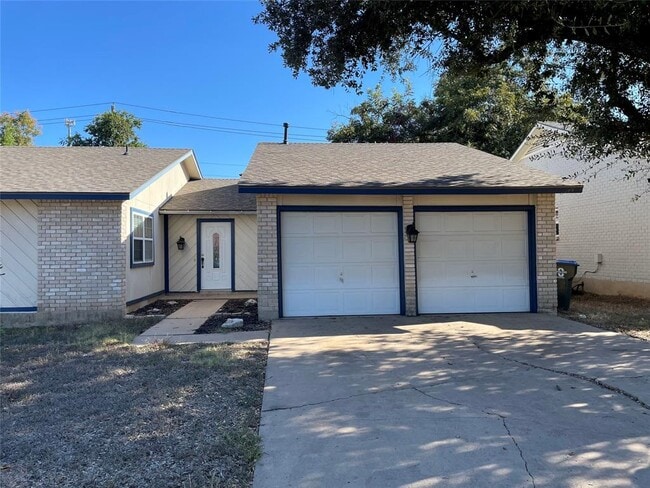 Building Photo - 12013 Swallow Dr