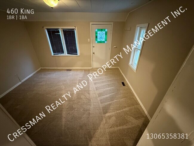 Photo du bâtiment - 1 Bed 1 Bath Full House with nice yard and shed