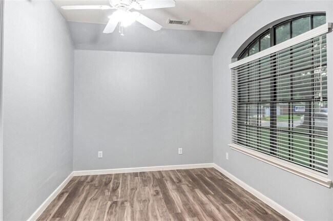 Foto del edificio - 16535 Cypress Bridge Dr