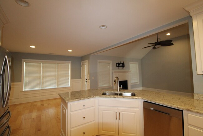 Building Photo - 2930 S Wise Dr