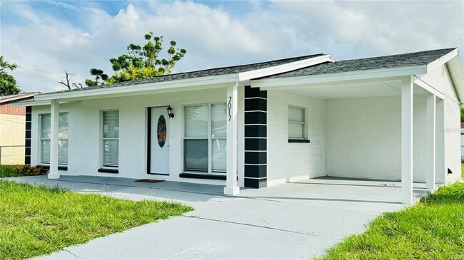 Building Photo - 7017 S Sandhurst Dr
