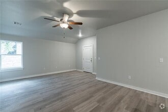 Building Photo - 1308 E Cavanaugh St