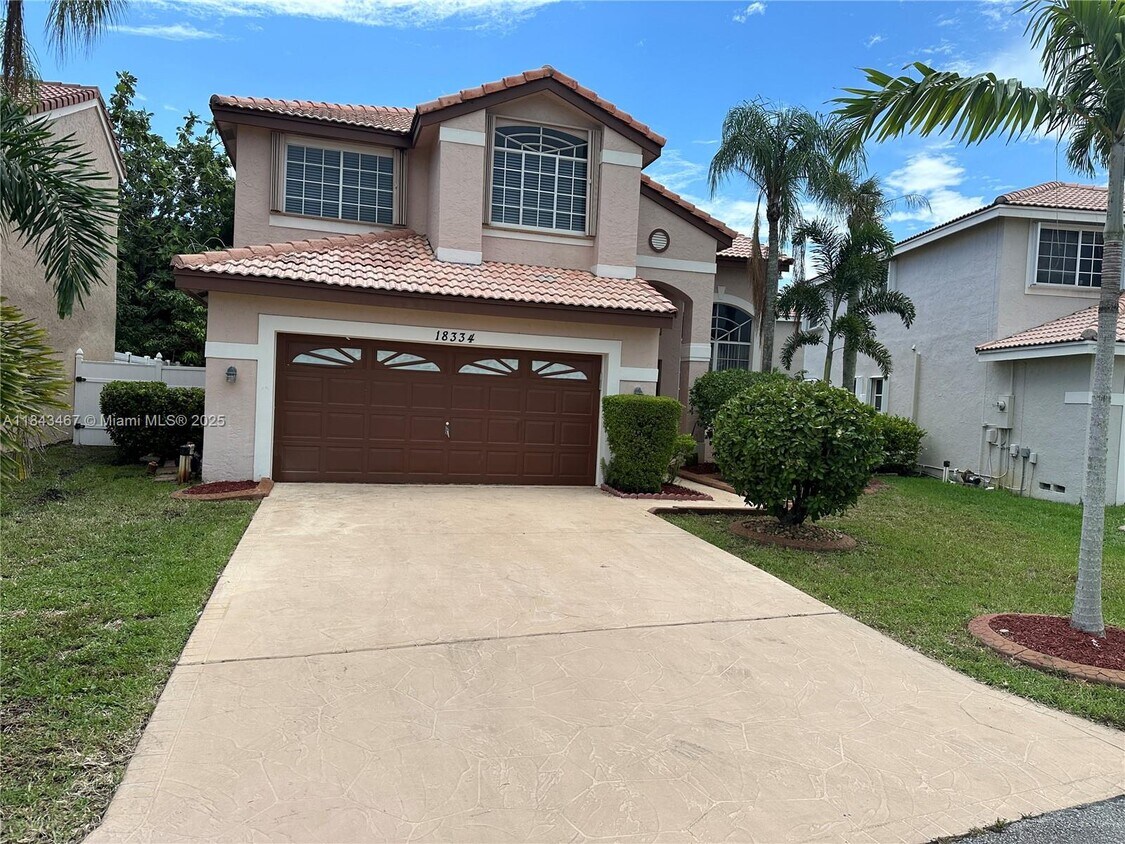 Foto principal - 18334 SW 4th Ct