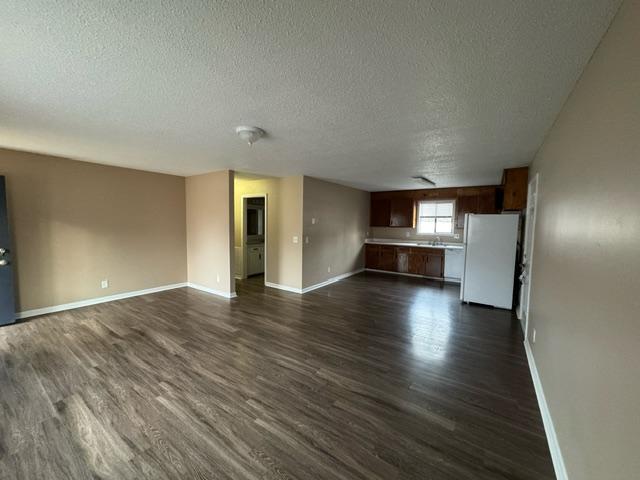 Foto del edificio - 224 Sunnydale Dr