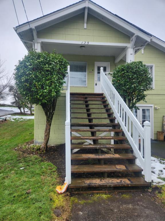125 N 16th St, Saint Helens, OR 97051 House Rental in Saint Helens
