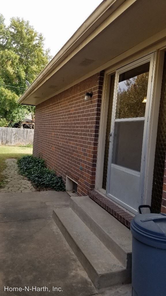 Foto del edificio - 1232 N Edwards