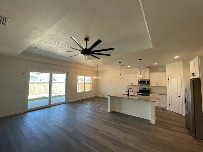 Building Photo - 1447 SW 67th Dr