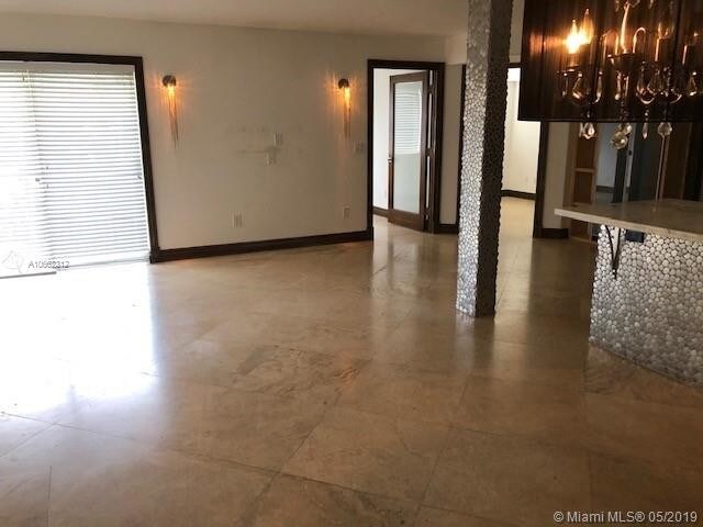 Foto del edificio - 470 S Park Rd