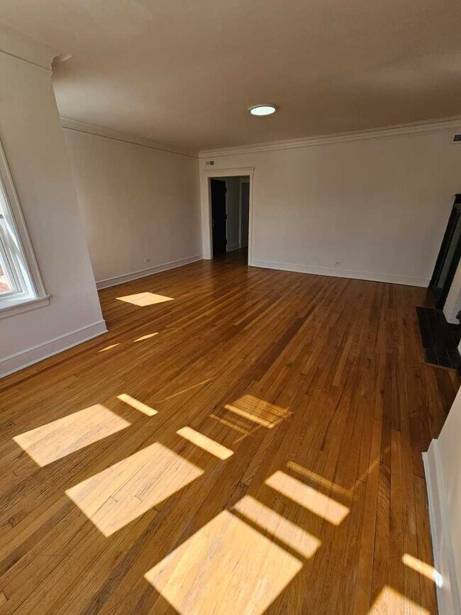 Foto del edificio - 6528 S Greenwood Ave