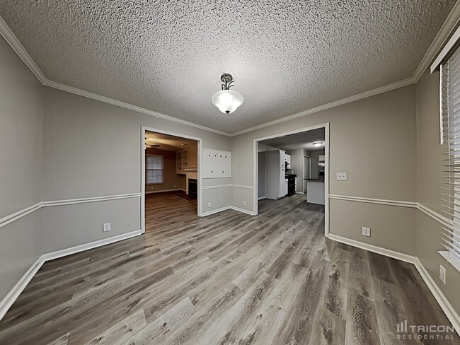 Foto del edificio - 730 Brushy Ridge Dr