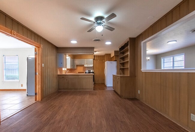 Photo - 1227 Ector St House