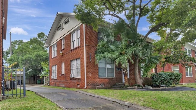 Foto del edificio - 1207 W Gray St