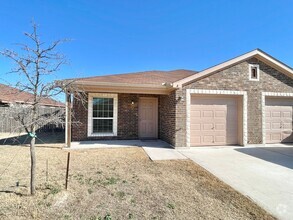 Building Photo - 1529 Justin Lp