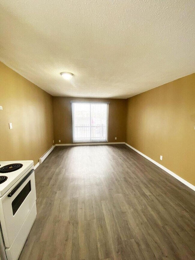 Building Photo - 1 bedroom in Prince George BC V2L 2N3