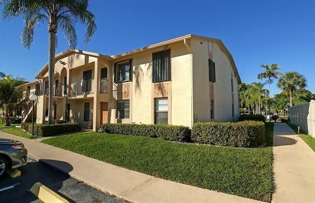 Building Photo - 9466 Boca Cove Cir