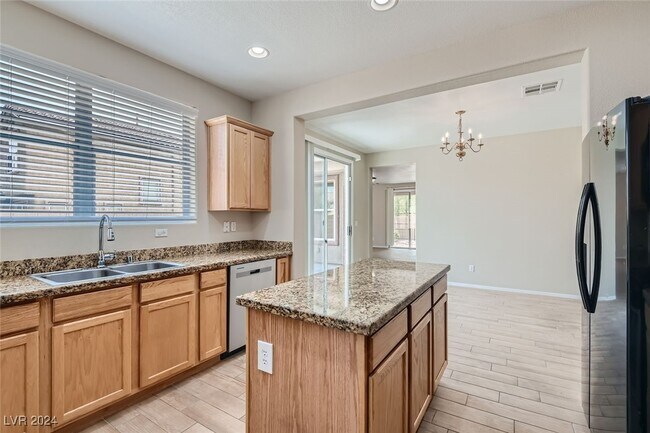 Building Photo - 8815 Salvestrin Point Ave