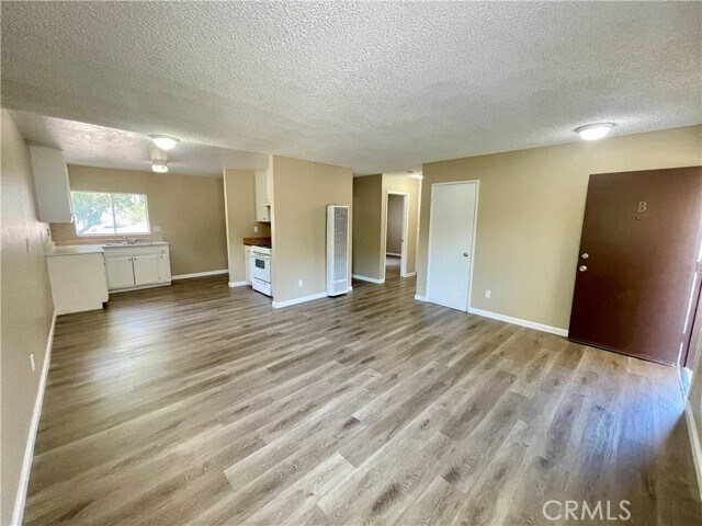 Foto principal - 407 East E Street