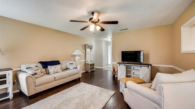 Foto del edificio - 617 Main St