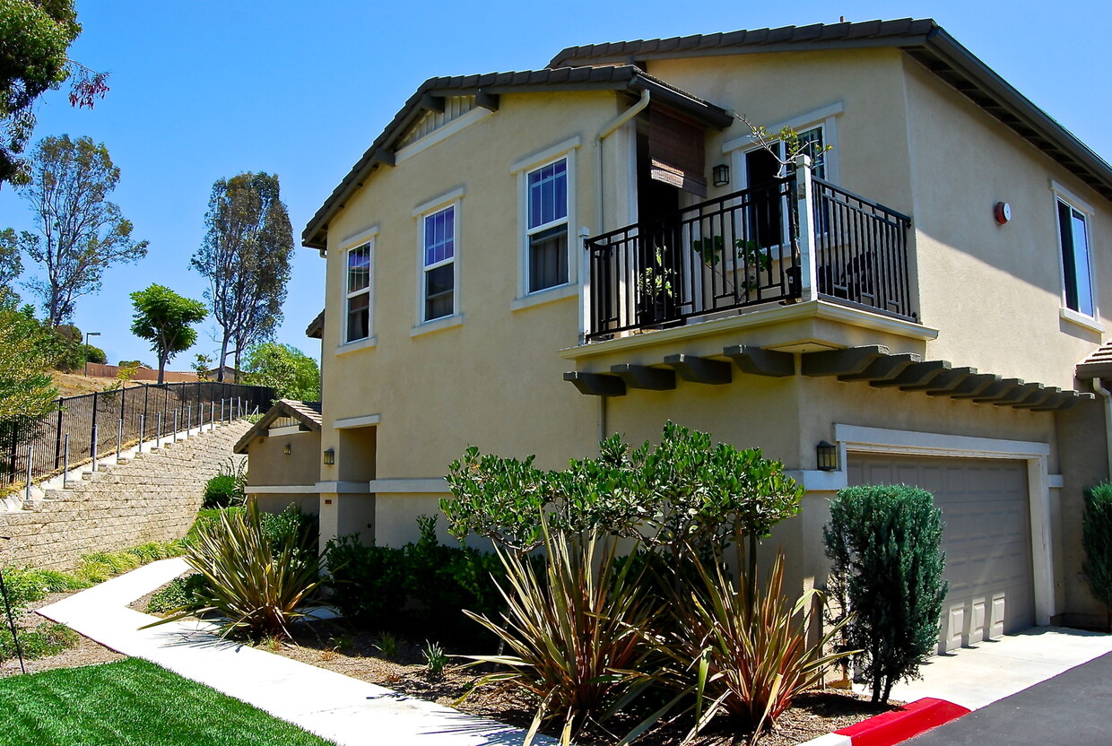 Primary Photo - Well Kept 2 Bedroom townhome in San Marcos