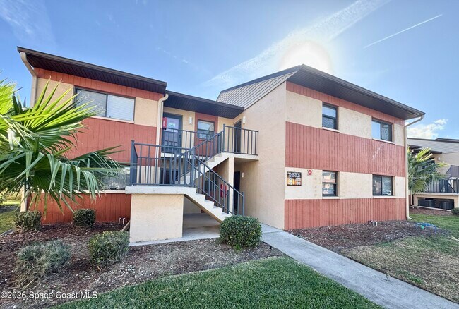 Foto del edificio - 2673 Golf Lake Cir