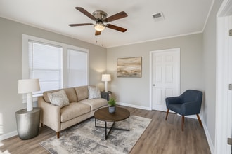 Building Photo - 222 Cenac St