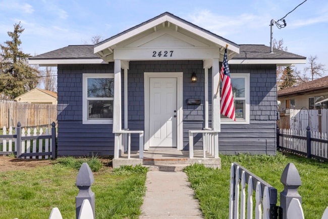 Building Photo - 2427 Garden Ave