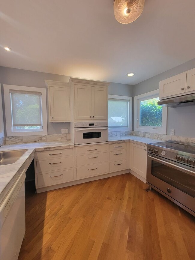 Building Photo - Charming 2-Bed, 2-Bath with Modern Touches...