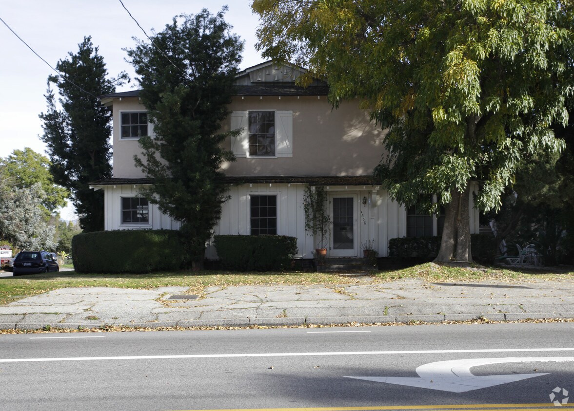 Foto del edificio - 4658 Colfax Ave