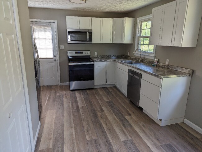 Building Photo - 1114 Irene Ave