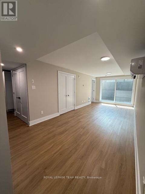 Photo du bâtiment - 364-364 Winona Ave