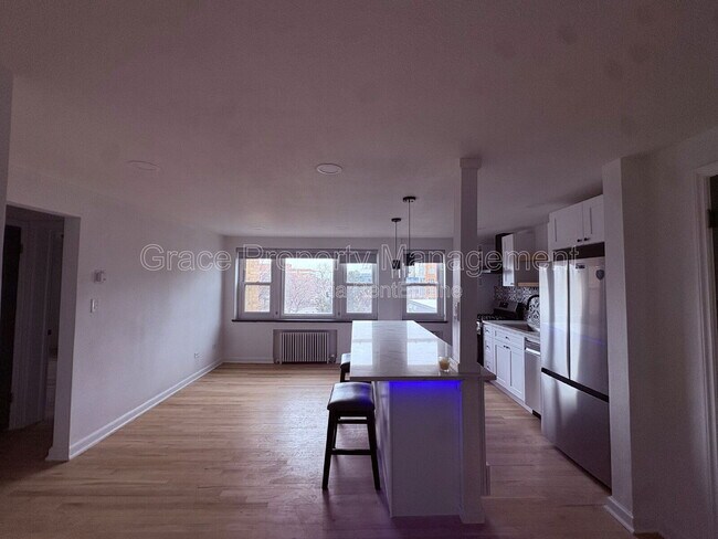 Building Photo - 505 Logan St