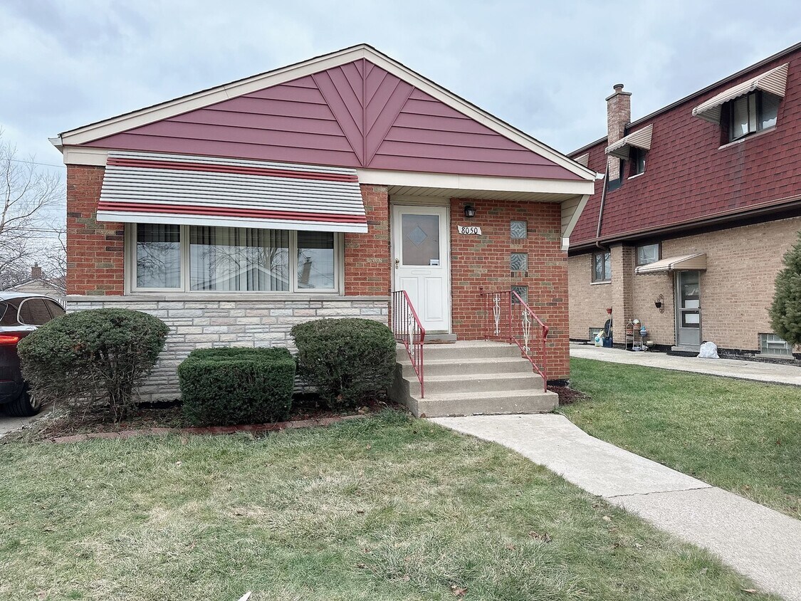 8050 S Kolin Ave, Chicago, IL 60652 House Rental in Chicago, IL