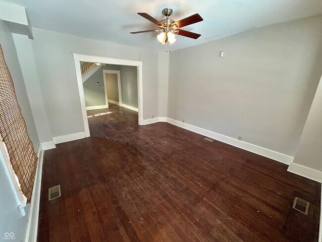 Foto del edificio - 235 N Oxford St