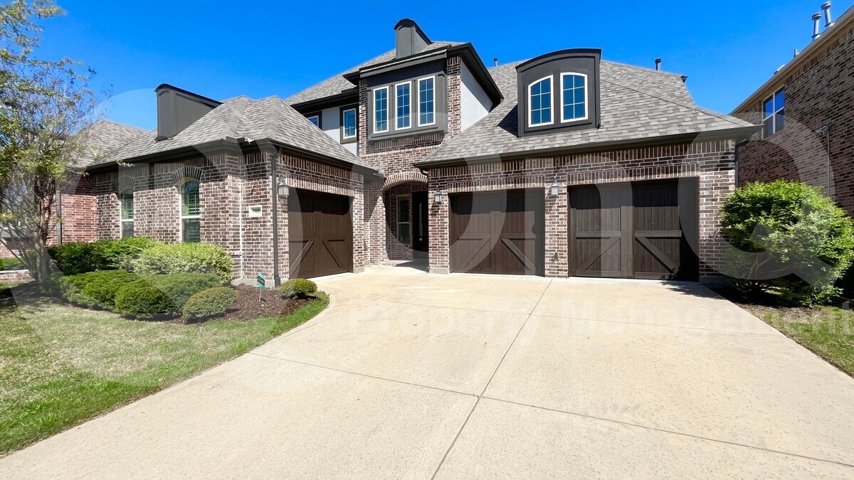Foto principal - 7005 Golf Club Dr
