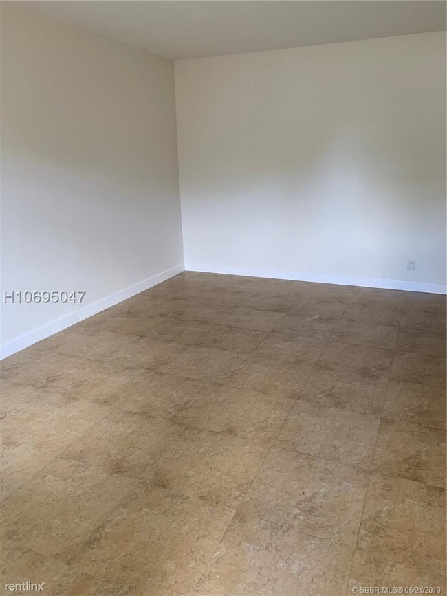 Foto del edificio - 1 br, 1 bath Condo - Brizza at Hollywood