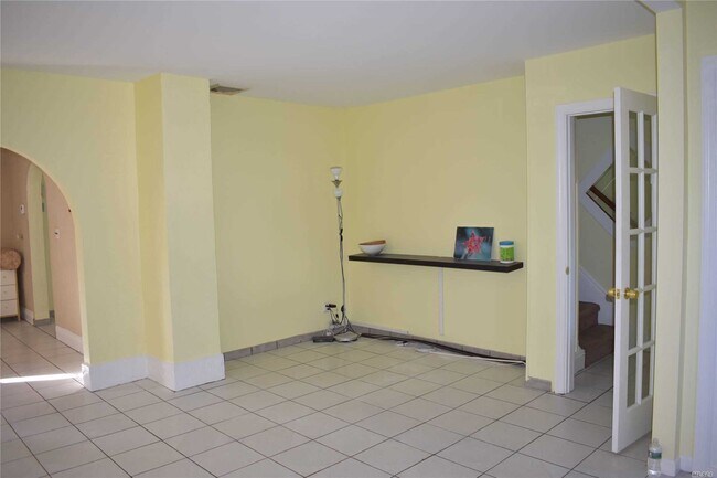 Foto del edificio - 90 E John St