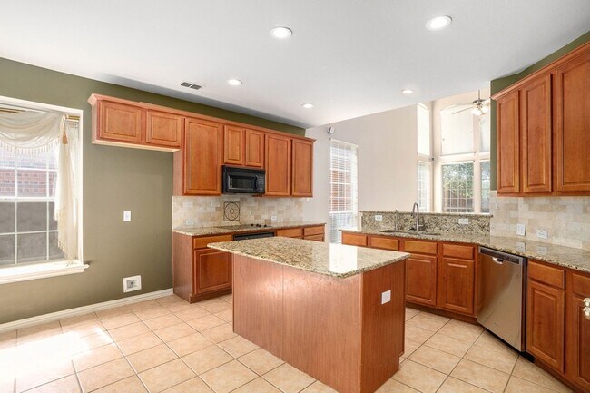 Foto del edificio - 4213 Sharondale Dr