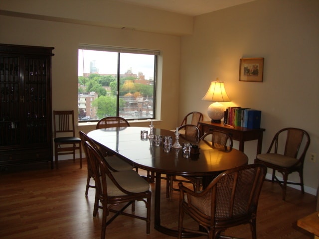 Building Photo - 1243 Beacon St
