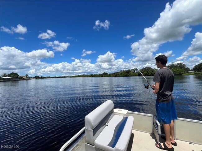 Building Photo - 13529 Island Rd