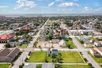 Building Photo - 2714 Avenue H