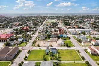 Building Photo - 2714 Avenue H