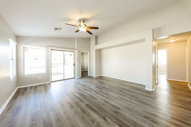 Foto del edificio - 2201 S 84th Ave