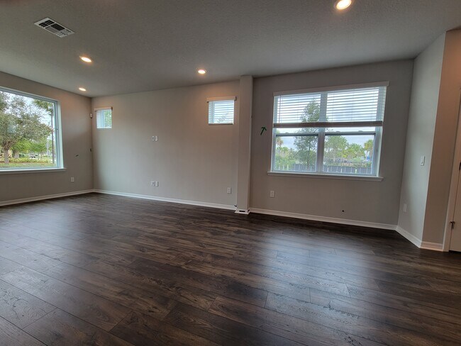 Building Photo - 8621 Tavistock Lakes Blvd