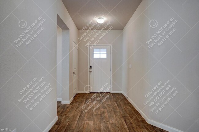 Foto del edificio - 4 br, 2 bath House - 111 Groves Ln