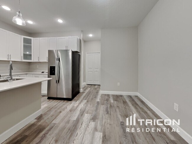 Foto del edificio - 1439 N Salford Blvd