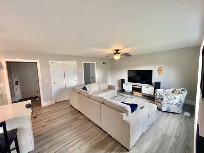 Foto del edificio - 309 N Breckenridge Rd